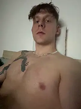 Snapshot of adamkatok chatting on 11/20/25, 05:01 adamkatok online show from 11/20/25, 05:01