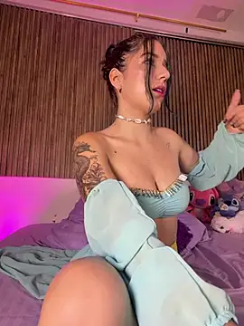 Hayley-Fox online show from 04/18/26, 01:09