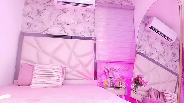 lili jhonson online show from 04/11/26, 12:09