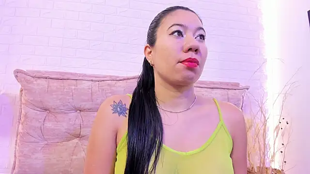 Snapshot of lunaa_hart chatting on 04/30/26, 03:46 lunaa hart online show from 04/30/26, 03:46