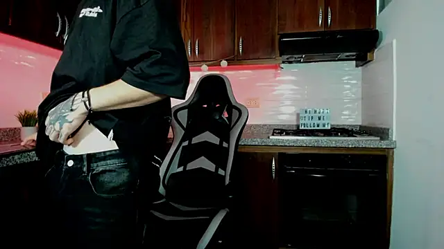 eren jeager online show from 02/04/26, 02:17