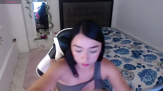 Snapshot of Ariel_Laurentt chatting on 07/18/26, 03:44 Ariel Laurentt online show from 07/18/26, 03:44