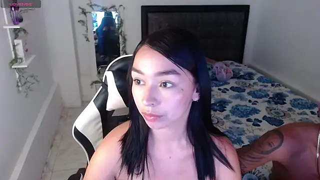 Snapshot of Ariel_Laurentt chatting on 07/22/26, 04:15 Ariel Laurentt online show from 07/22/26, 04:15