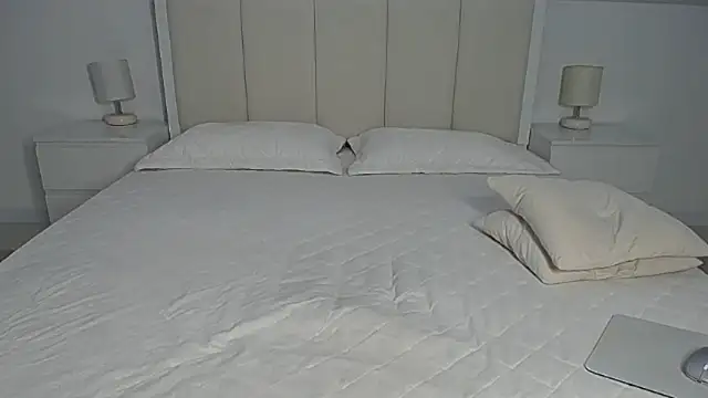 Milena29 online show from 12/04/25, 05:28