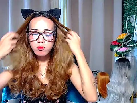 imadriana12 online show from 12/19/25, 01:40