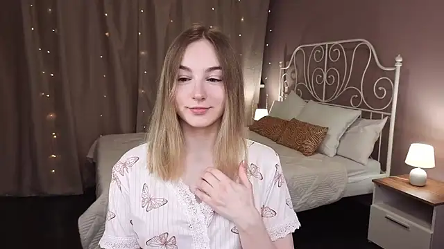 Shy Polly online show from 02/06/26, 12:04