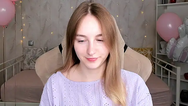 Shy Polly online show from 04/07/26, 12:11