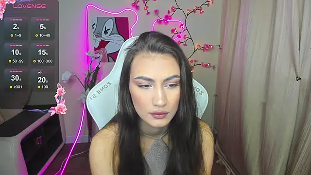 Snapshot of AdeleLuu chatting on 12/01/25, 02:05 AdeleLuu online show from 12/01/25, 02:05