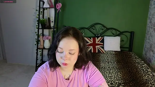 Snapshot of Vlada_vv chatting on 04/24/26, 06:05 Vlada vv online show from 04/24/26, 06:05