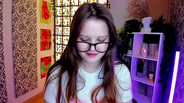 Lana Moon   online show from 12/03/25, 09:40