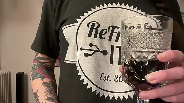 MissGoldenCartier online show from 01/10/26, 05:31