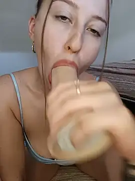 Snapshot of Susiee_Redd chatting on 05/27/26, 10:23 Susiee Redd online show from 05/27/26, 10:23