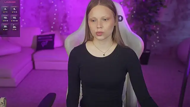 Charlotte Dreams online show from 07/12/26, 02:52