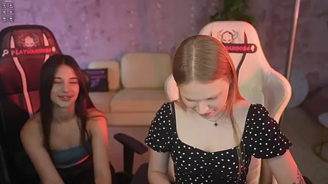 Charlotte Dreams online show from 07/26/26, 03:08