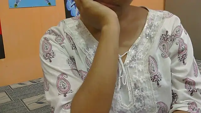 Snapshot of Honey_Baby1 chatting on 07/04/26, 06:19 Honey Baby1 online show from 07/04/26, 06:19
