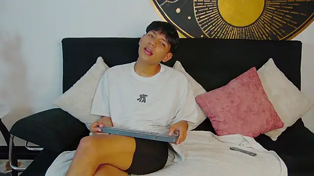 Liam Sinclair online show from 02/17/26, 08:37