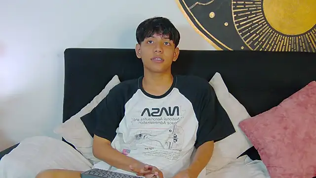 Liam Sinclair online show from 02/18/26, 08:05