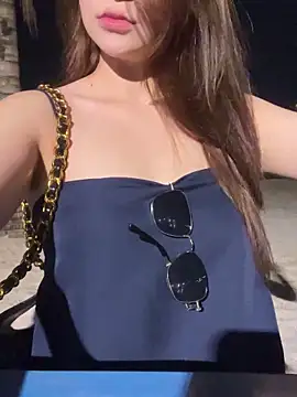 Queen-of-Love online show from 04/03/26, 12:03