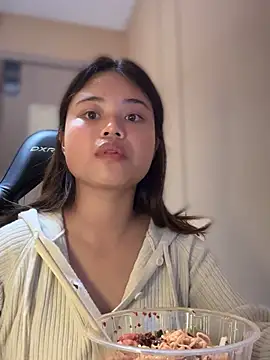 Toffee-00 online show from 12/03/25, 11:41