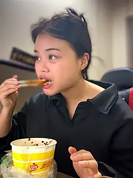 Toffee-00 online show from 01/18/26, 09:13