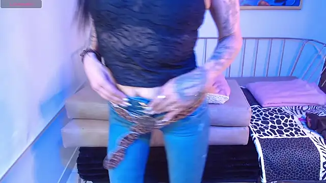 Roxanne vale online show from 03/19/26, 08:13