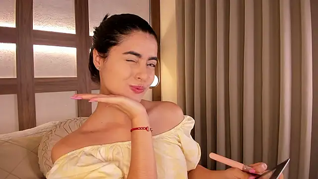 SarhaVega online show from 02/02/26, 01:10