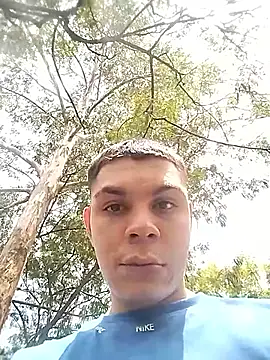 Snapshot of sebastianfelipe chatting on 05/13/26, 04:15 sebastianfelipe online show from 05/13/26, 04:15