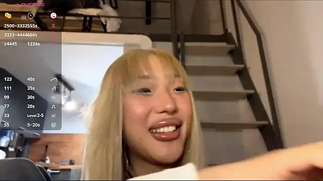 EIeniVanwart online show from 01/17/26, 04:54