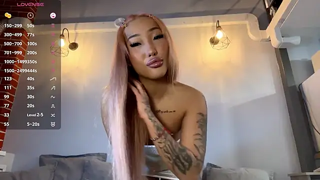 EIeniVanwart online show from 02/08/26, 06:00