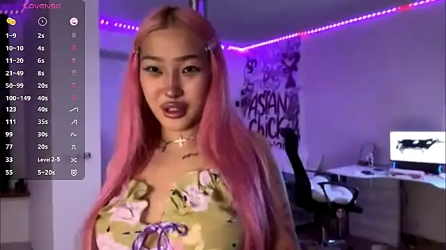 EIeniVanwart online show from 02/26/26, 05:34