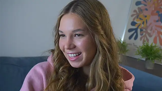 AmparoCilek online show from 02/17/26, 08:48