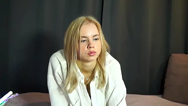 FelishaLaskin online show from 12/05/25, 08:45