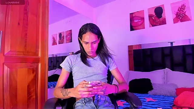 ValeryTs1 online show from 04/18/26, 07:07