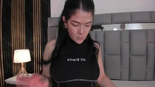 Snapshot of amaia_santini chatting on 07/23/26, 07:23 amaia santini online show from 07/23/26, 07:23