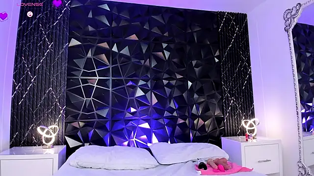 BritneyCortz  online show from 04/16/26, 09:39