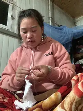 hotel222 online show from 11/28/25, 01:36