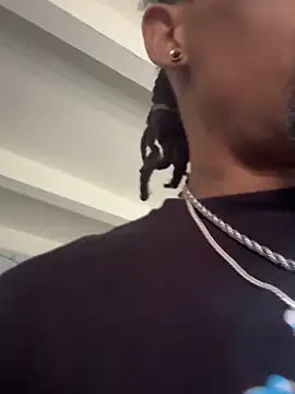 Snapshot of MTheRealrDLlongCrippler chatting on 12/20/25, 07:21 MTheRealrDLlongCrippler online show from 12/20/25, 07:21