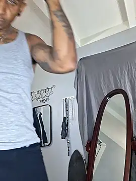 Snapshot of MTheRealrDLlongCrippler chatting on 03/16/26, 05:44 MTheRealrDLlongCrippler online show from 03/16/26, 05:44