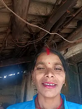 Hot-qwe online show from 12/05/25, 09:40