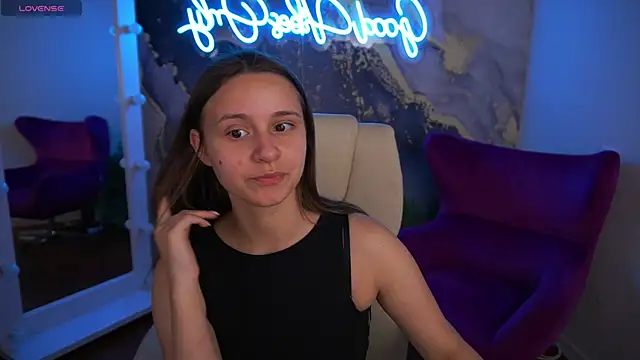 TinyNatalie online show from 06/30/26, 08:10