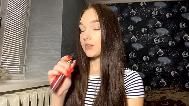 YahairaDuracher online show from 12/04/25, 06:44