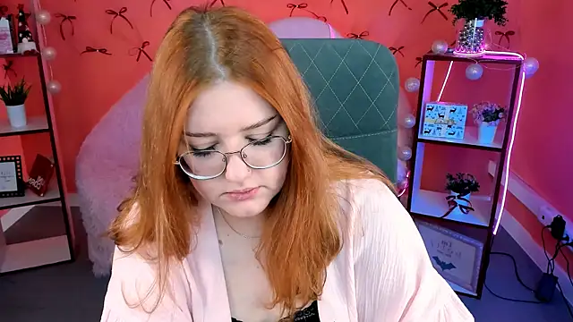 StaceyJensen online show from 12/15/25, 09:24