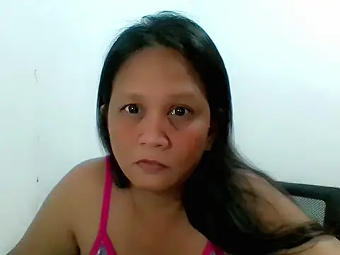 Snapshot of divinegrace1983 chatting on 11/25/25, 10:26 divinegrace1983 online show from 11/25/25, 10:26