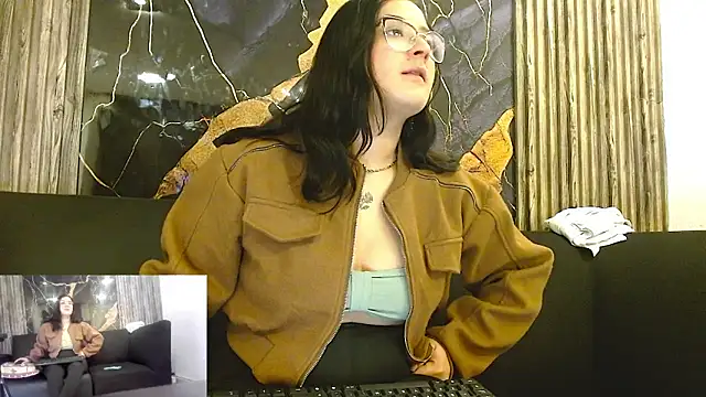 Snapshot of jasmine1609 chatting on 12/05/25, 01:20 jasmine1609 online show from 12/05/25, 01:20