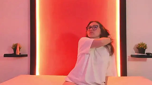 Lirio 09 online show from 12/01/25, 12:21