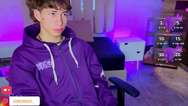 kaelwolf tay online show from 04/20/26, 03:26