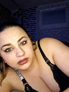 Snapshot of SquirtPassion1995 chatting on 01/08/26, 11:51 SquirtPassion1995 online show from 01/08/26, 11:51