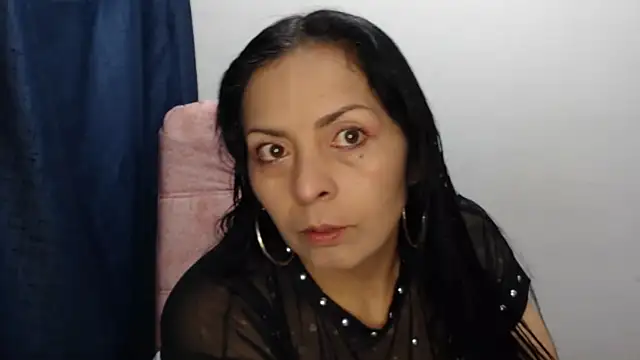 Snapshot of Paolahotty chatting on 01/07/26, 01:08 Paolahotty online show from 01/07/26, 01:08