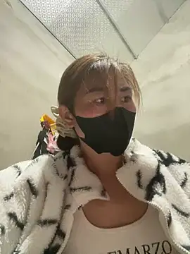 meganmeo online show from 04/18/26, 10:10