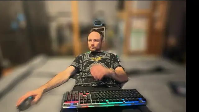 famous1tad online show from 12/19/25, 02:51